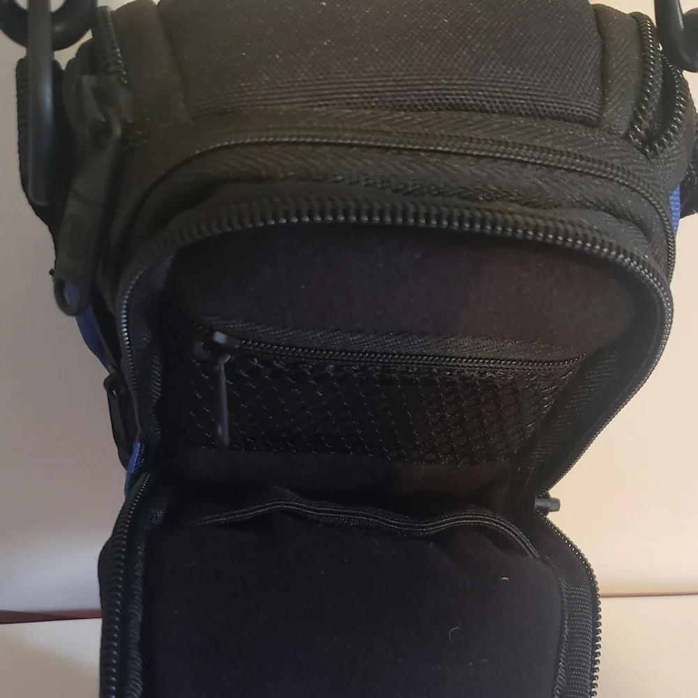 HP Camera Case Several Pockets Unzip To Extend Wider Shoulder Strap